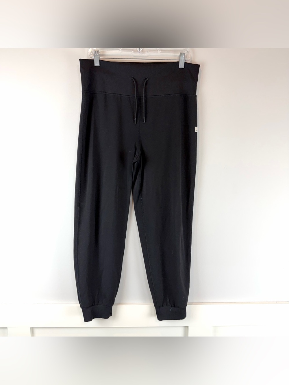Vuori Black Daily Athletic Athleisure Loungewear Joggers Pants Size XL